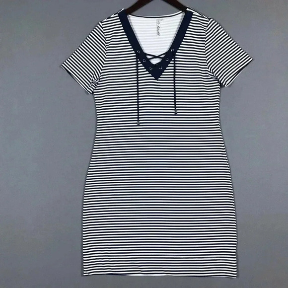 Lulu-B Dresses & Skirts - Lulu B Dress Size XS Navy Blue White Stripe V-Neck Short Sleeve Nylon Stretch